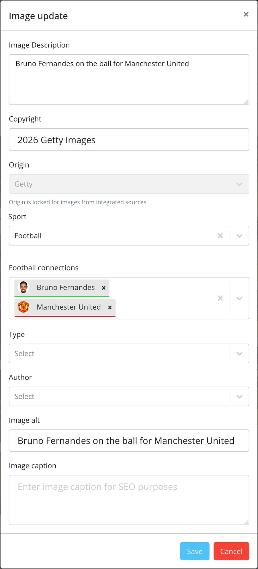 Прозорецът Обновяване на снимка за снимка на Bruno Fernandes. Описание на снимката гласи „Bruno Fernandes the ball for Manchester United“ и е копирано автоматично в SEO описание. Източник е заключен („Произходът е заключен за изображения от интегрирани източници“), Спорт Футбол, Футболни връзки съдържа United. Тип и Автор са празни, най-долу са Запази и Откажи.